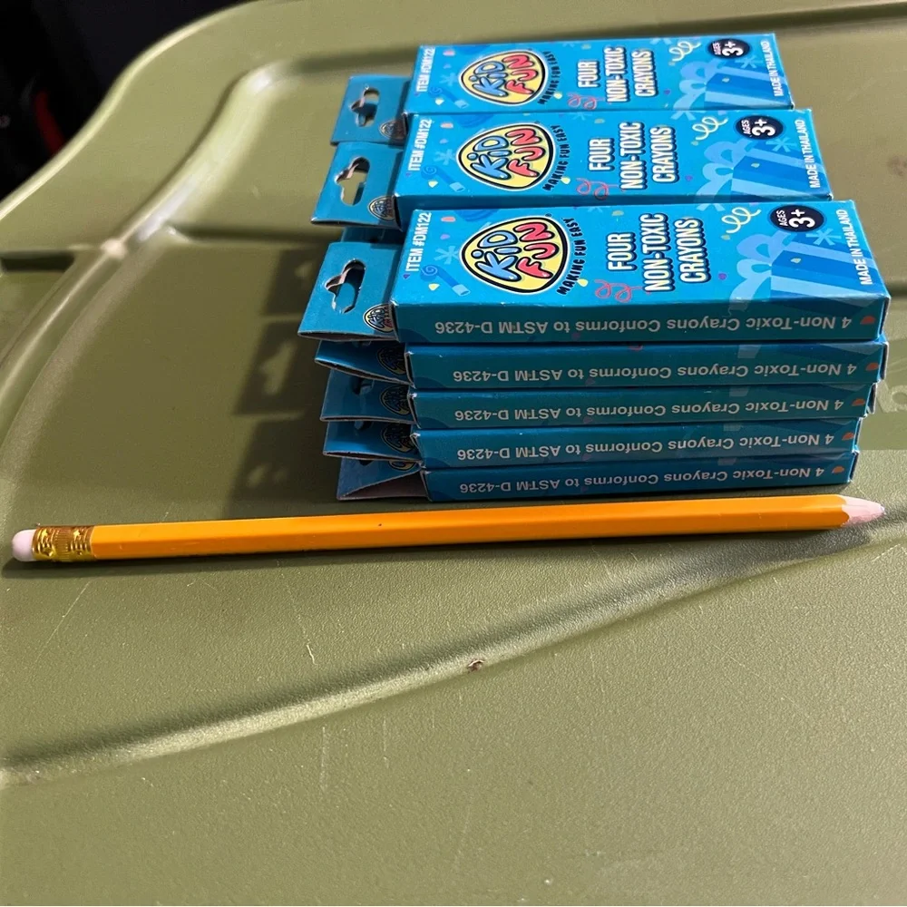15 Mini Kids Fun Crayons boxes.
